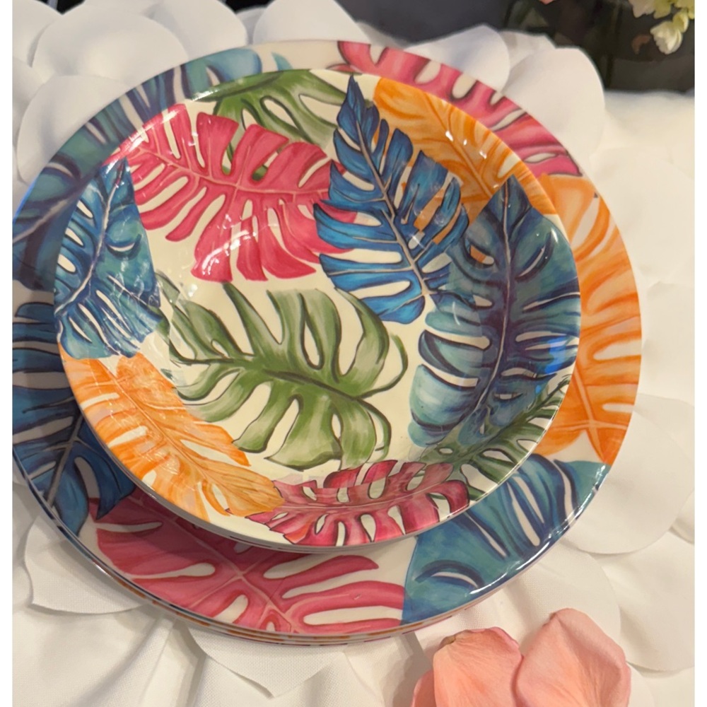 Tropical 8 piece set Melamine Leaf Patterned Dinner Plates & Bowls NWT